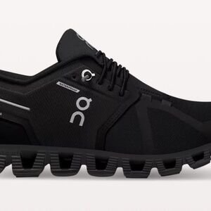 On cloud black waterproof shoes